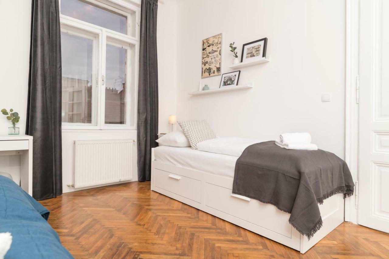 Apartment Spittelau Chillout Lounge by ichbucheAT *